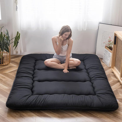 MAXYOYO Japanese Floor Mattress Futon Mattress, 4" Thicken Tatami Mat Sleeping Pad Foldable Roll Up Mat Boys Girls Dormitory Pad Kids Floor Lounger Pillow Bed, Black, Queen